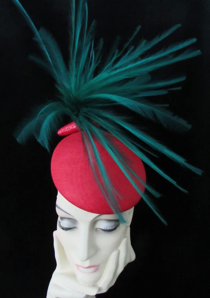 rode-pillbox-groene-veren